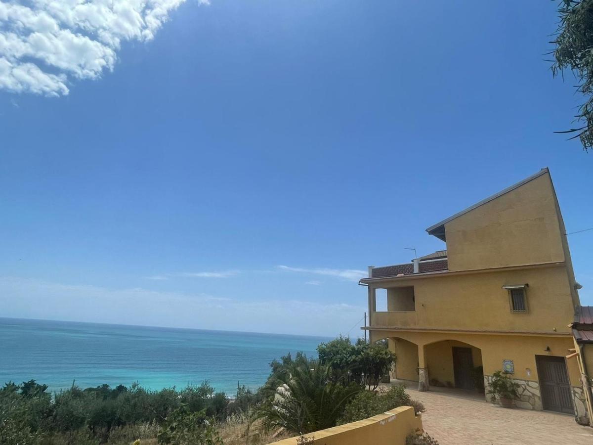 Villa Yellow House Licata Buitenkant foto